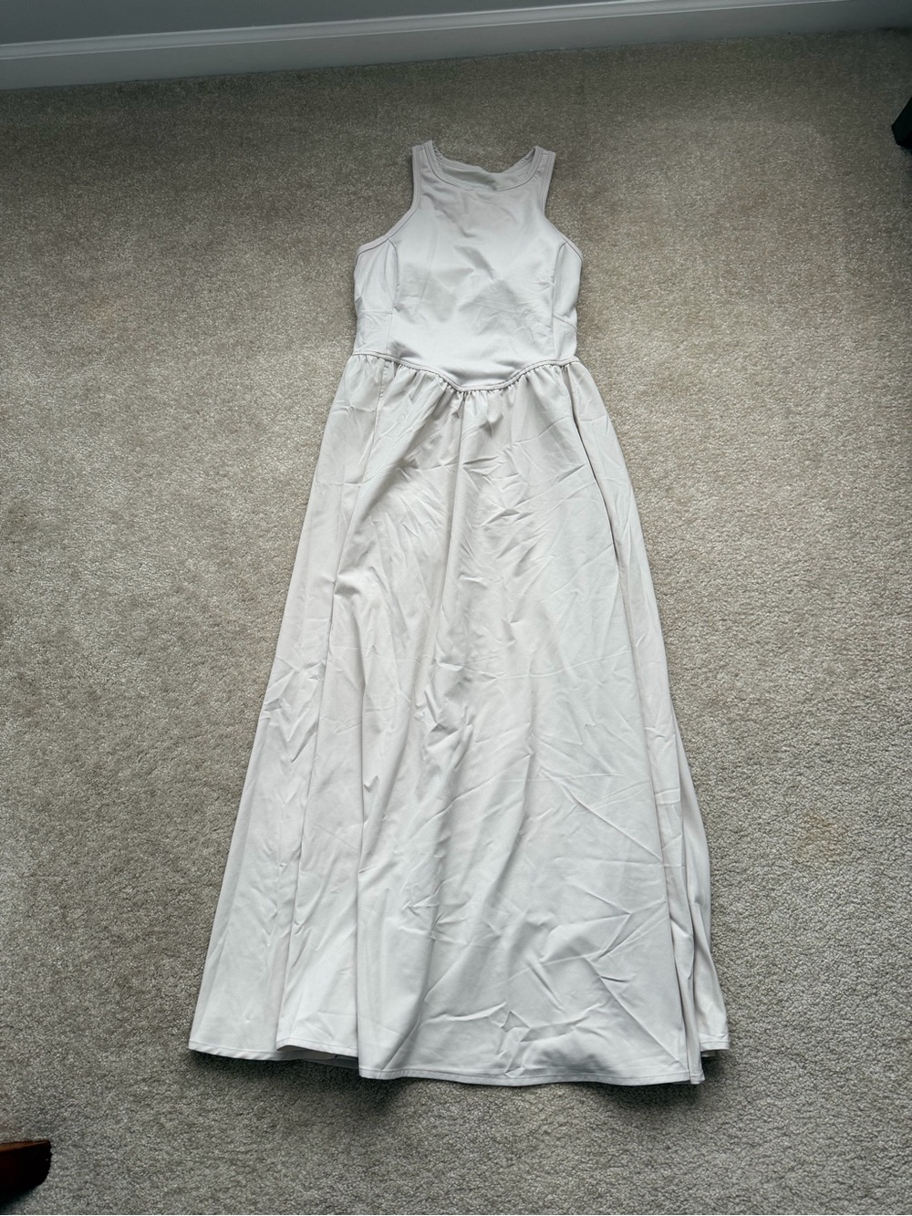 Cream Zella
Effortless Cutout
Back Hybrid Dress Size S - Picture 2 of 9